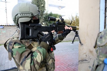 Türk əsgəri terrorçulara qarşı hərəkətə keçdi