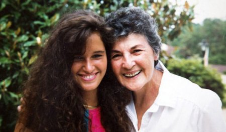 Beş uşaq anası “Barbi”yə çevrildi