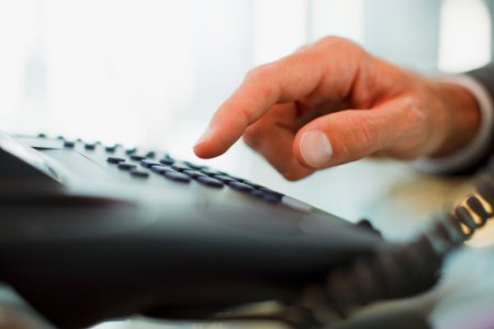Bayram günlərində telefonlar borca görə bağlanmayacaq