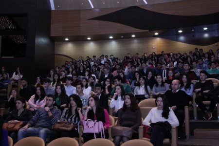 Sivilizasiyalar Alyansı Qlobal Forumunun könüllüləri ilə görüş keçirildi