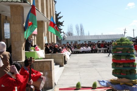 Mingəçevir Turizm Kollecində Novruz bayramı münasibətilə şənlik təşkil olunub