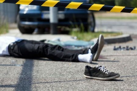 Füzulidə sürücü maşınla “zapravka” işçisini vurub öldürdü
