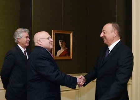 İlham Əliyev ABŞ-ın ictimai xadimləri ilə müzakirələrdə