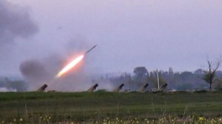 Merkel Sarkisyanla görüşdə Azərbaycanın ərazi bütövlüyünü dəstəkləyib