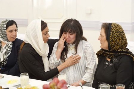 Mehriban Əliyeva şəhid anaları ilə görüşdə