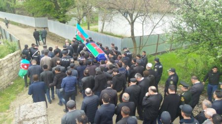 Daha bir şəhidimiz torpağa tapşırıldı - Vətən sağ olsun!