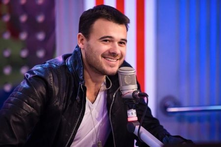 Ağalarov məşhur müğənniləri Bakıya gətirir