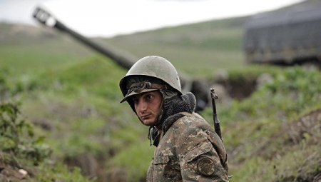 Erməni əsgərlərinə qohumlarına zəng etmək qadağan edildi