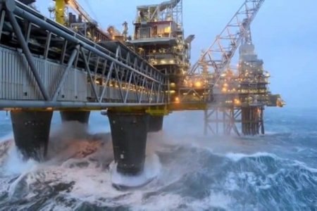 SOCAR dənizdə işləri dayandırdı