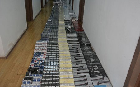 Gömrükçülərin xüsusi əməliyyatı: 271 min 400 siqaret aşkarlanıb