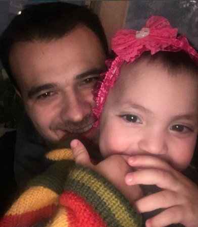 Emin Leyla Əliyevanın övladlığa götürdüyü qızının üzünü göstərdi