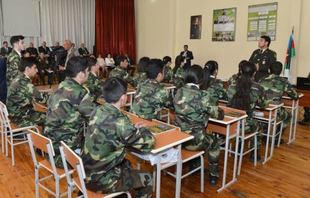 “Gənclərin çağırışaqədərki hazırlığı” fənni üzrə nümunə dərslər keçirildi