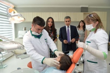 Leyla Əliyeva daun sindromlu uşaqlarla görüşdü