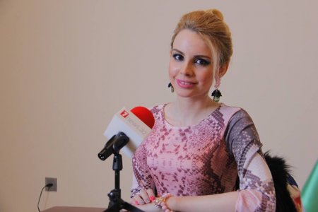 “Mənim atam çox sevinir ki, mən modeləm və hər yerdə şəkillərim var” - Ramina Abasova