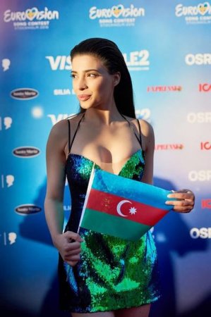 Həmkarı Səmra Rəhimliyə evlilik təklifi etdi