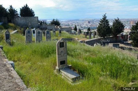 Xırdalan qəbiristanlığı acınacaqlı durumda