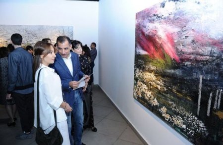 Leyla Əliyeva Aida Mahmudovanın fərdi sərgisində