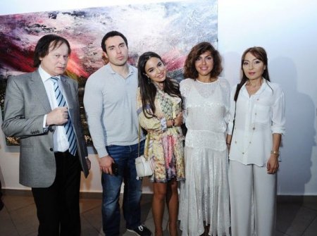 Leyla Əliyeva Aida Mahmudovanın fərdi sərgisində