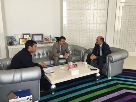 Əbülfəs Qarayev Maqamed İsayevi qəbul etdi