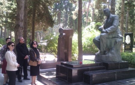 Qara Qarayevin xatirəsi yad edildi