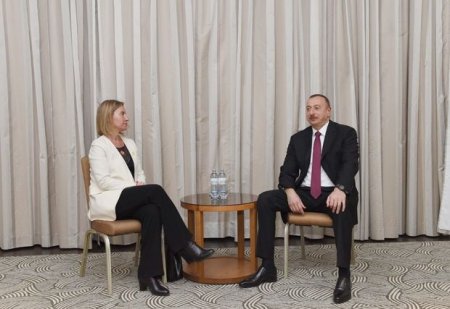 İlham Əliyev Mogerini ilə Qarabağı müzakirə etdi