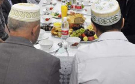 Qadın 77 yaşlı axunddan şantajla pul aldı - Lüt şəkillərini yayacam...