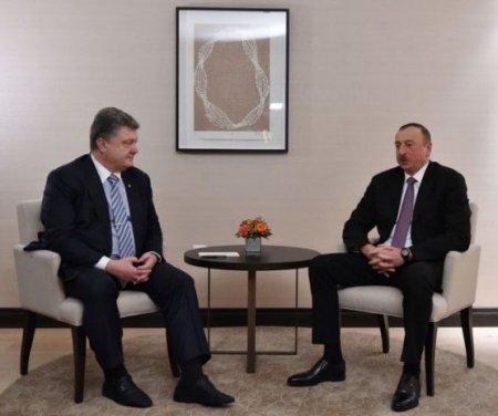 Poroşenko İlham Əliyev ilə danışıqlarda