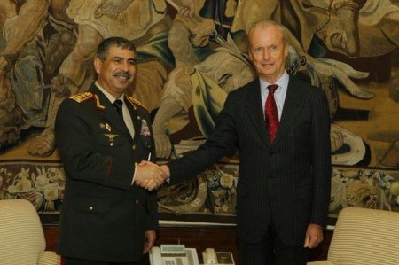 Zakir Həsənov ispaniyalı həmkarı ilə görüşüb
