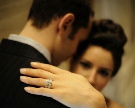 Şagirdi ilə ailə quran müəllimə: Biz bir-birimizi sevirik