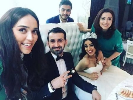 Azərbaycanlı müğənninin toyu oldu