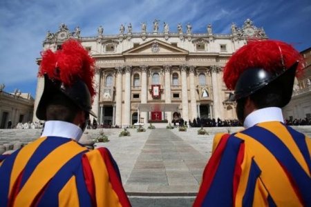 Roma Papası iki yeni müqəddəsin adını açıqladı