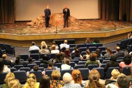 Gənc Tamaşaçılar Teatrının kollektivi Beynəlxalq tədbirlərdən mükafatlarla dönüb
