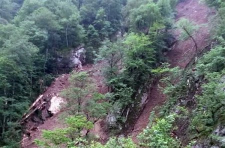 Şahdağ Milli Parkında torpaq sürüşməsi