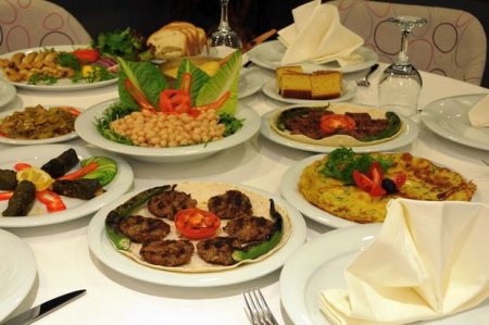 Bakı restoranlarında iftar süfrəsinin qiymətləri