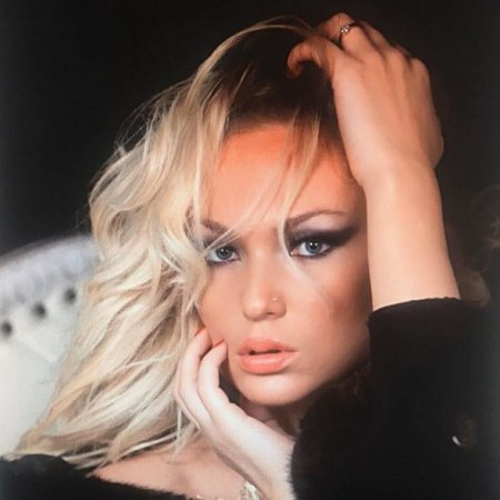 Azərbaycanlı model öz xalqı haqqında: Bəziləri elə qoyun gəlib, qoyun gedəcəklər