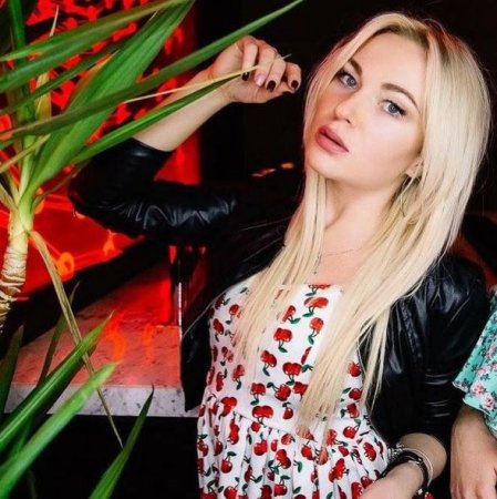 Azərbaycanlı model öz xalqı haqqında: Bəziləri elə qoyun gəlib, qoyun gedəcəklər