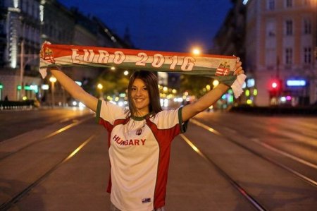 Avropa çempionatının ən gözəl qadın azarkeşləri