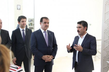 Azərbaycanın ən böyük kitab mağazası Gəncədə fəaliyyətə başladı