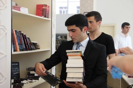 Azərbaycanın ən böyük kitab mağazası Gəncədə fəaliyyətə başladı