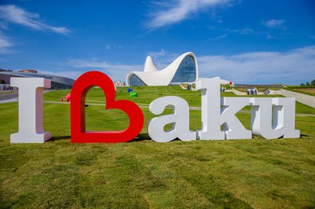Bakıda “I Love Baku” incəsənət kompozisiyası açılıb