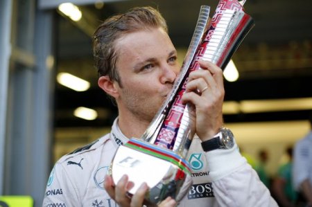 “Formula-1” Avropa Qran Prisinin kuboku ictimaiyyətə təqdim olundu