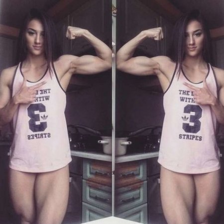 Azərbaycan əsilli model yeni internet fenomeni oldu