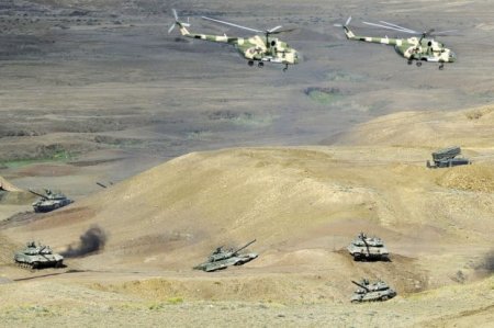 Azərbaycan ordusu yeni və dağıdıcı hücum taktikasını məşq edir