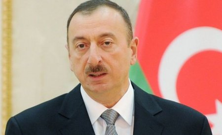 İlham Əliyev hərbçilər üçün inşa edilən binada yaradılan şəraitlə tanış olub