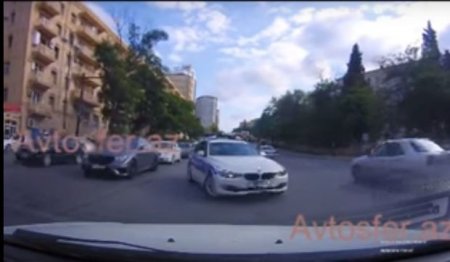 Bakının mərkəzində yol polisi qaydaları pozdu