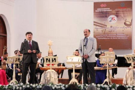 Bakıda türkdilli dövlətlərin müstəqilliyinin 25 illiyi qeyd olunub