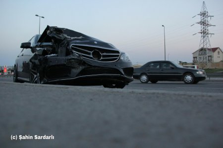 Bakıda iki «Mercedes» sürət həddinin qurbanı oldu