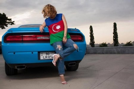 Azərbaycanlı aktrisa: "Bu fotosessiya ilə vətənpərvərliyimi göstərmək istəyirəm"
