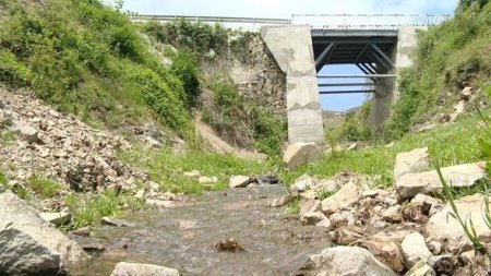 Daşkəsəndə sel sularından dağılmış körpü bərpa edilib