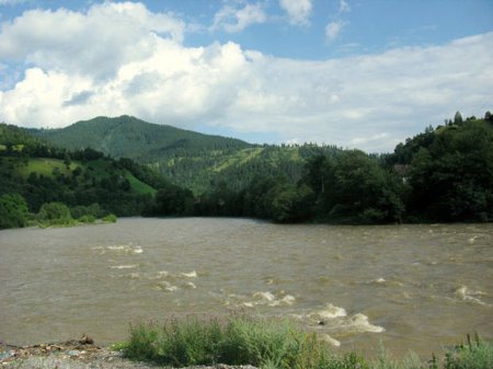 Kürdə su azalıb, çirklənmə artıb